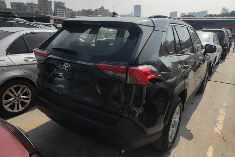 Used Toyota RAV4 2023 2.0L CVT Two-Wheel Drive Urban Edition
