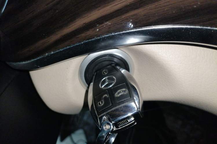 Used Mercedes-Benz V-Class 2016 V 260 Avantgarde Edition