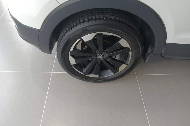 Used Volkswagen Tacqua 2023 200TSI DSG Joy-Connect Edition
