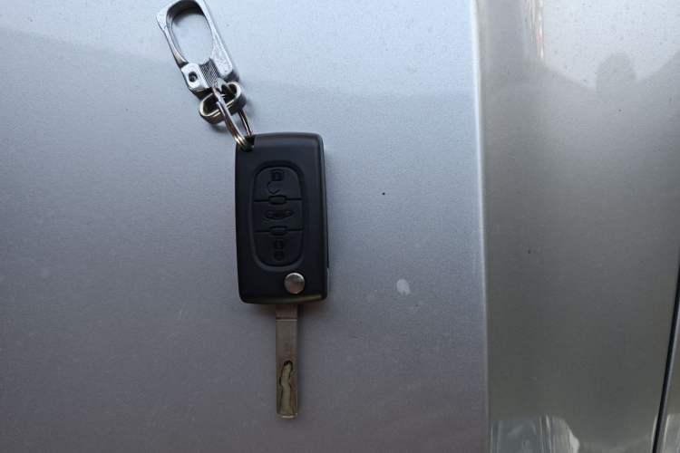 Used Peugeot 308 2014 Enjoy Edition Classic 1.6L Manual YouShang Model
