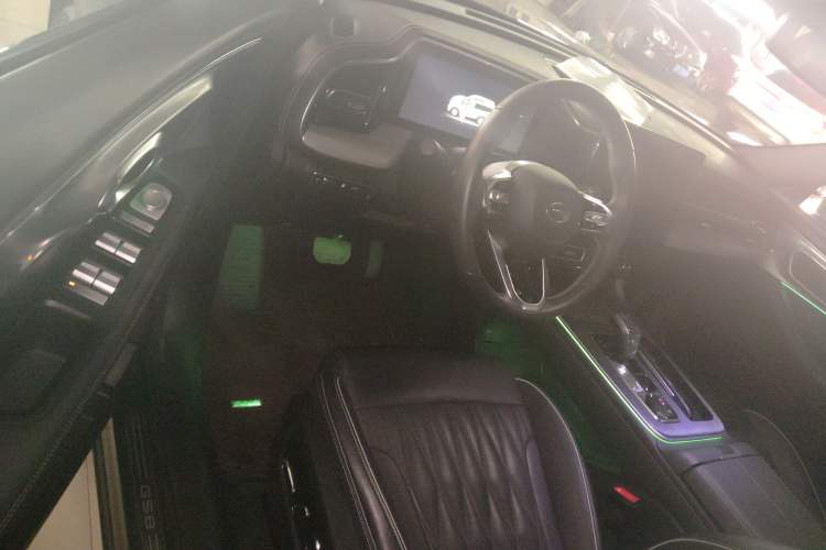 Used GAC Trumpchi GS8 2022 Linghang Series 2.0 TGDI Two-Wheel-Drive Luxury Smart Connectivity Version (7 Seats)
