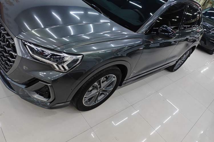 Used Audi Q3 2024 40 TFSI Fashion Dynamic Model