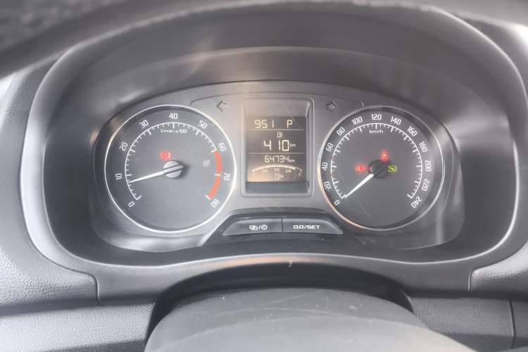 Used Skoda Fabia 2014 1.6L Automatic Sport Edition
