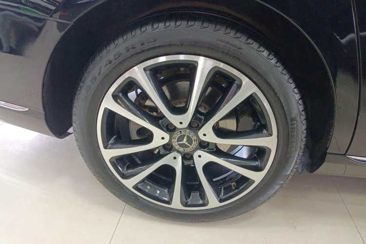 Used Mercedes-Benz E-Class 2019 E 260 L
