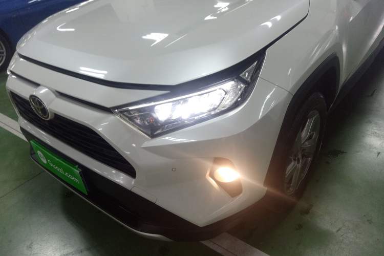 Used Toyota RAV4 2022 2.0L CVT Two-Wheel Drive Fashion Plus Edition