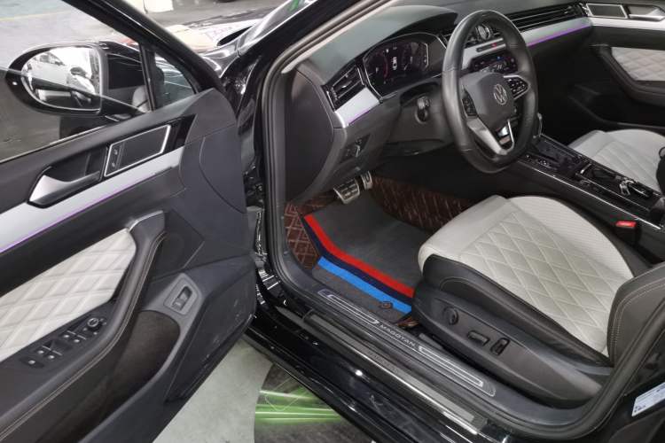 Used Volkswagen Magotan 2023 2 Million Units Commemorative Edition 330TSI DSG Luxury Version
