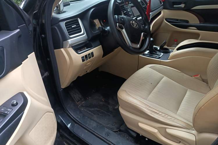 Used Toyota Highlander 2015 2.0T Four-Wheel Drive Elite Edition 7-Seater
