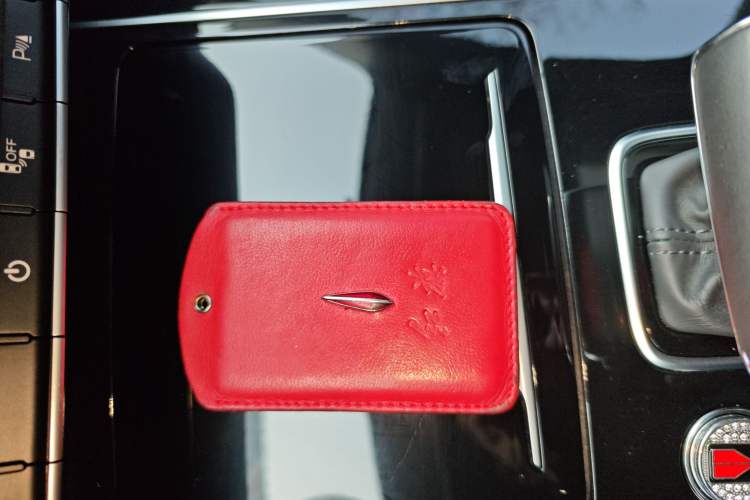 Used Hongqi HS5 2022 Revised Version 2.0T Smart Connect Flagship Edition
