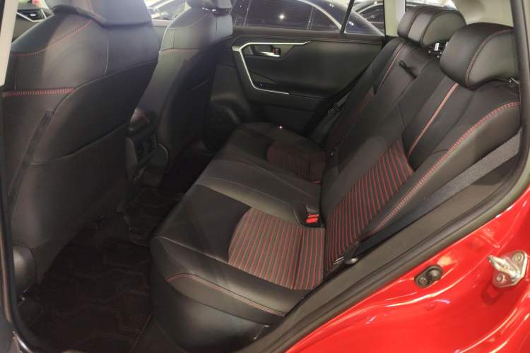 Used Toyota RAV4 Rongfang Plug-in Hybrid 2021 2.5L 4x4 Flagship Pro
