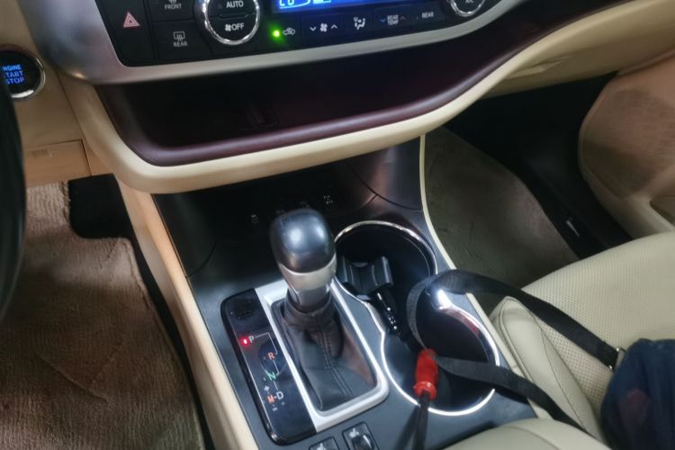 Used Toyota Highlander 2015 2.0T Four-Wheel Drive Luxury Edition 7-Seater