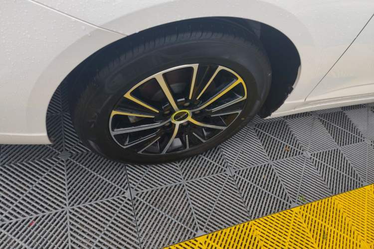 Used Roewe i5 2021 1.5L CVT Platinum Edition
