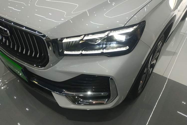 Used Geely Auto Monjaro L 2024 2.0TD High-Power Automatic Two-Wheel Drive Skyline Edition
