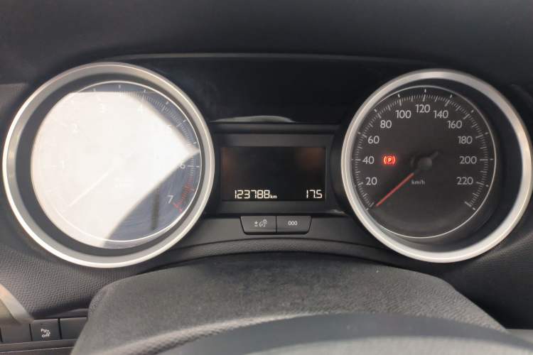 Used Peugeot 408 2014 1.8L Automatic Luxury Edition
