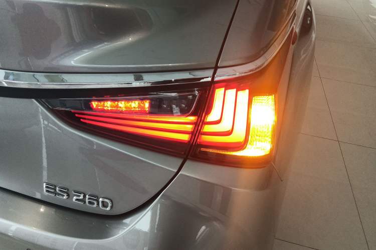 Used Lexus ES 2020 260 Excellence Edition
