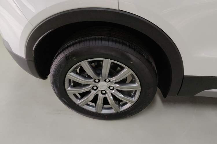 Used Cadillac XT4 2022 28T Two-Wheel-Drive Luxury Version