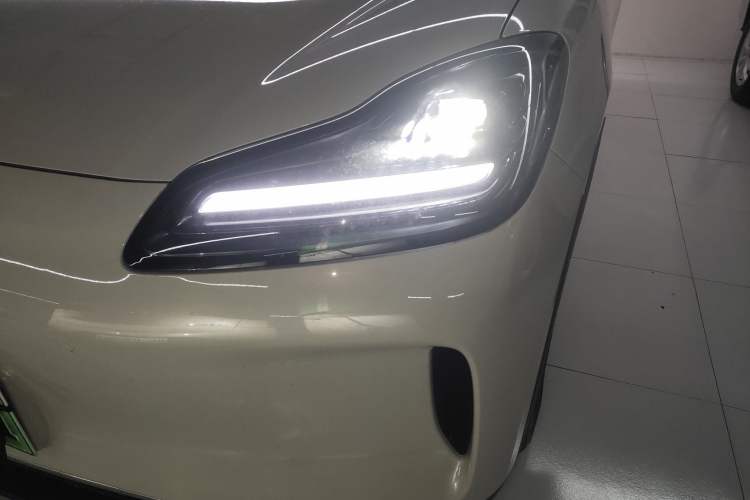 Used Wuling Bingo PLUS 2024 330 km Range Five-Seater Version