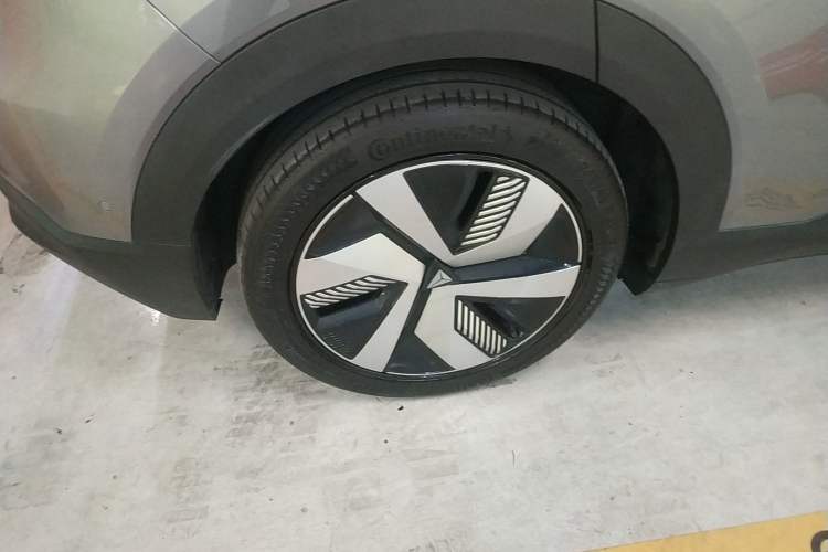 Used  S05 2024 200 Ultra Range-Extended Long-Range Version
