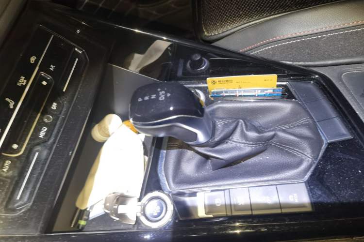 Used Volkswagen Tayron 2020 330TSI Two-Wheel Drive Luxury Smart Connectivity Version