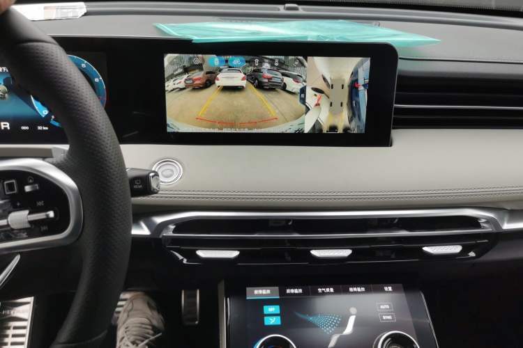 Used JETOUR X70 PRO 2023 2.0T DCT Luxury PRO+ 7-Seater