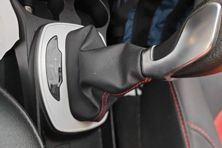 Used Haval H1 2017 Red-Label 1.5L AMT Luxury Model
