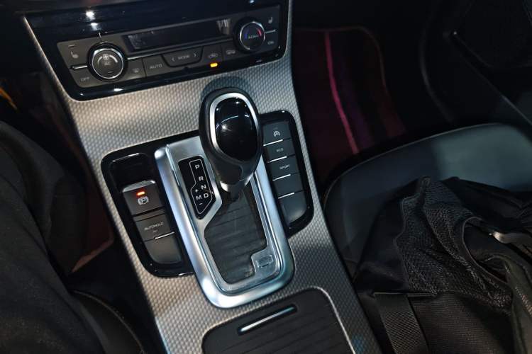 Used Geely Auto Emgrand GS 2016 Elegant Edition 1.3T Automatic ZhenShang Model
