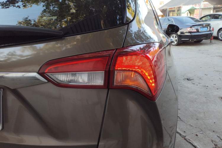 Used Buick Envision 2019 28T 4x4 Elite Version China V Standard
