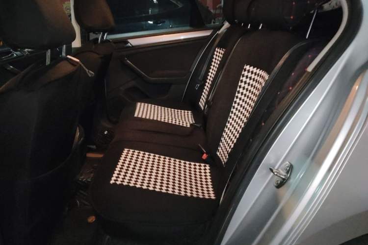 Used Volkswagen Bora 2016 1.6L Automatic Fashion Model
