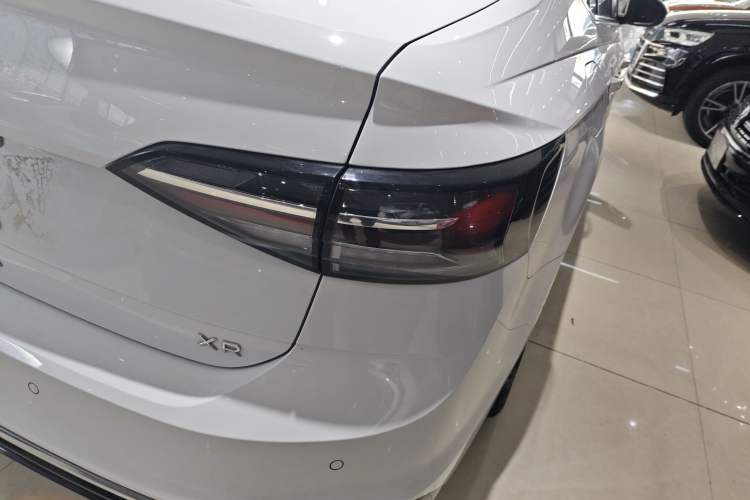 Used Volkswagen Lavida 2023 New Sharp 1.5L Automatic Outstanding New Vision Edition