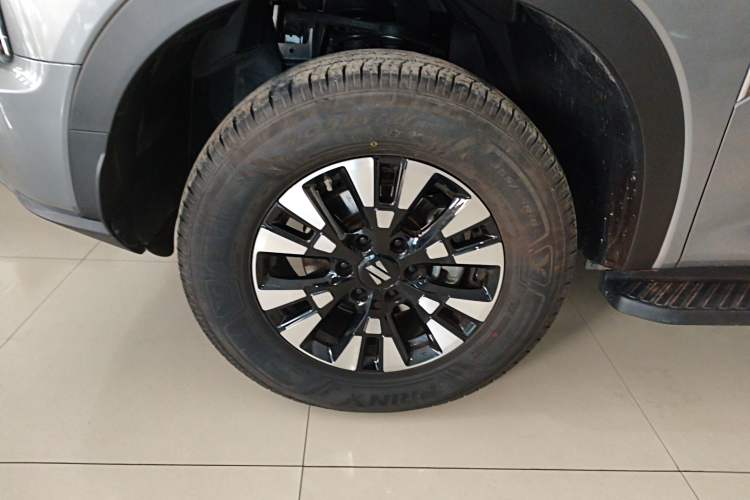 Used Dongfeng Zhengzhou Nissan Z9 2025 GT 2.0T Automatic Gasoline 4x4 First-Edition Smart Edition
