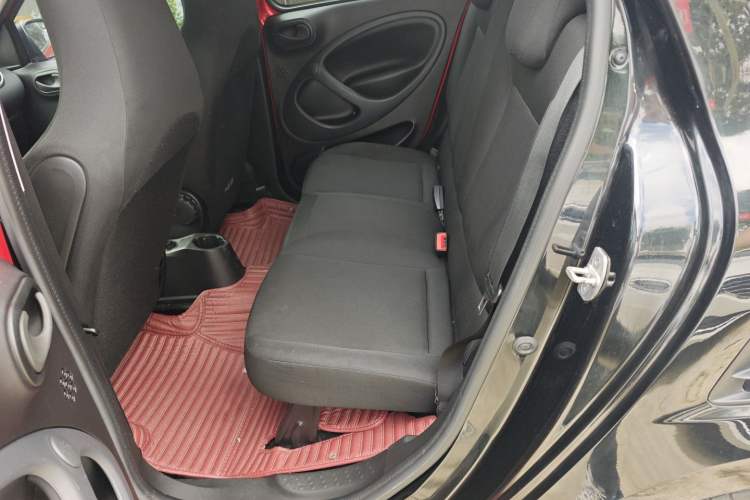 Used  forfour 2018 1.0L 52 kW Dynamic Edition
