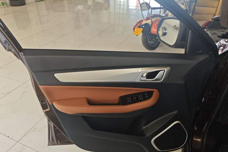 Used Geely Auto Vision X6 2018 1.4T CVT 4G Connected Luxury Version
