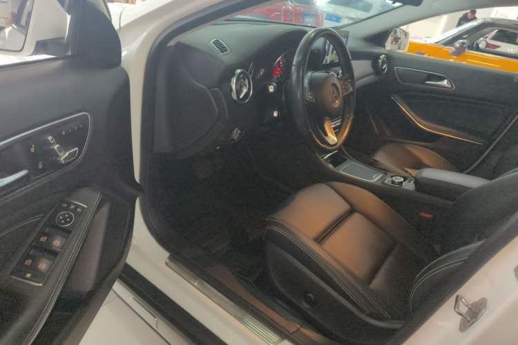 Used Mercedes-Benz GLA 2018 GLA 200 Fashion Model
