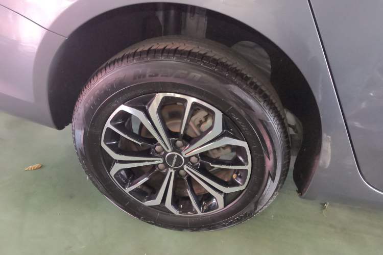 Used Roewe i6 MAX New Energy 2021 EV 500 Skyroof Deluxe Edition
