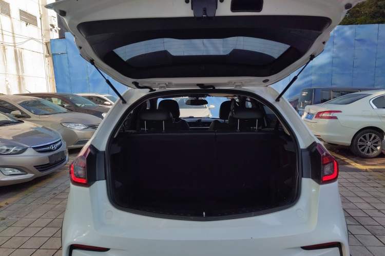 Used Geely Auto Vision X3 2019 Upgraded Model 1.5L CVT Elite Version
