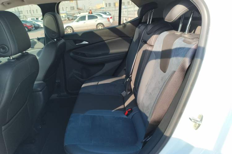 Used Buick Encore GX 2022 332T CVT Two-Wheel Drive Luxury Version
