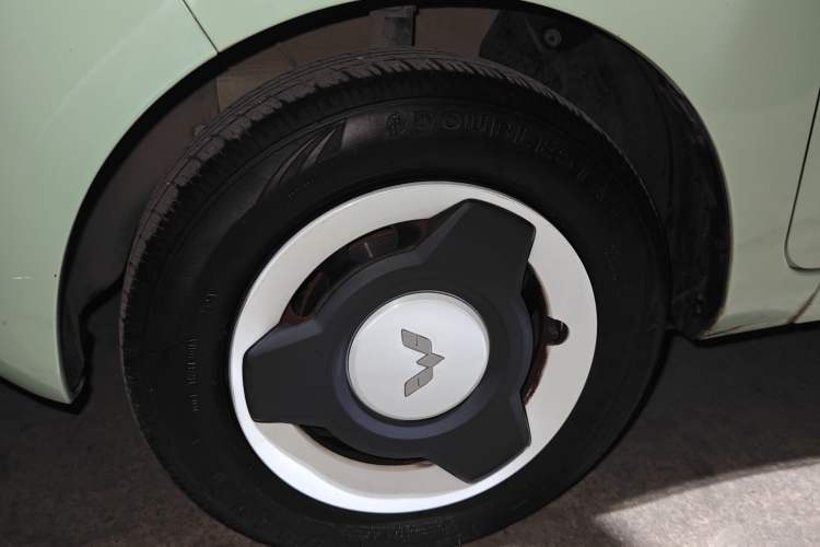 Used Wuling Hongguang MINIEV 2022 Macaron Fashion Model Lithium Iron Phosphate