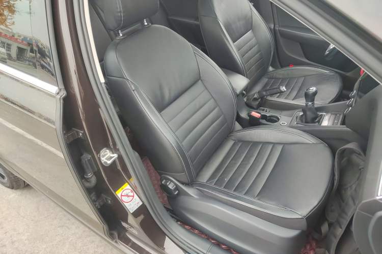 Used Skoda Octavia 2017 1.6L Manual Smart Drive Edition
