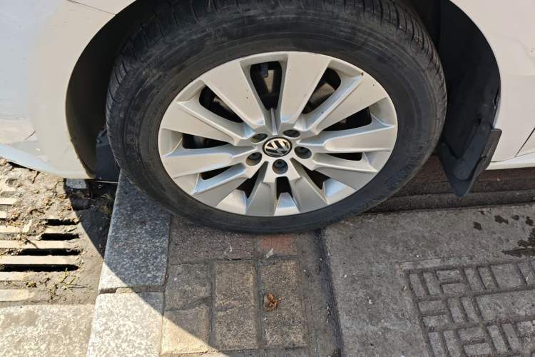 Used Volkswagen Lavida 2013 Restyled Classic 1.6L Automatic Comfort Edition