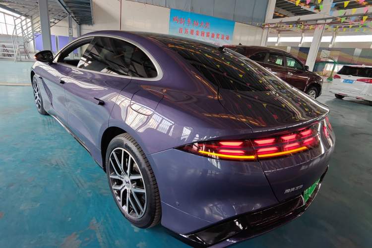 Used Denza Z9 2024 1100 km Four-Wheel Drive Max Version