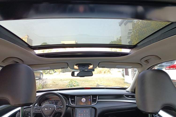 Used Infiniti QX50 2018 2.0T Two-Wheel Drive Fashion Edition
