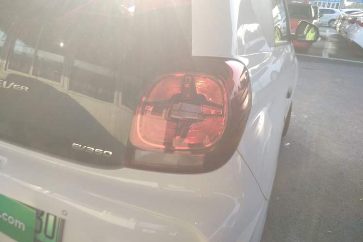 Used Roewe Clever 2021 302 km New Four-Seater Super-Efficient Version