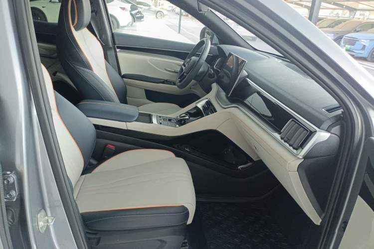 Used BYD Song PLUS New Energy 2021 DM-i 110KM Flagship Model
