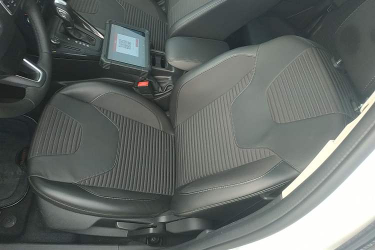 Used Ford Focus 2017 Hatchback 1.6L Automatic Fashion Edition Smart Drive Version
