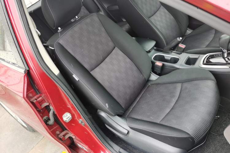 Used Nissan Tiida 2016 1.6L CVT Cool Dynamic Edition