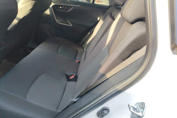 Used Toyota Wildlander 2024 2.0L CVT Two-Wheel Drive Leading Edition
