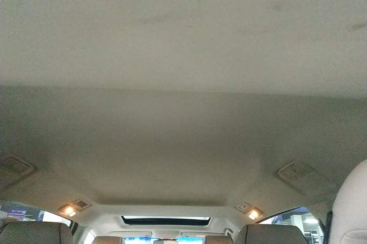 Used Buick GL8 2021 Land Cruiser Executive Class 652T Luxury Model
