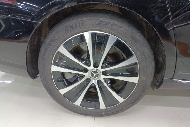 Used Mercedes-Benz E-Class New Energy 2022 Second Facelift E 350 e L Plug-in Hybrid Sedan
