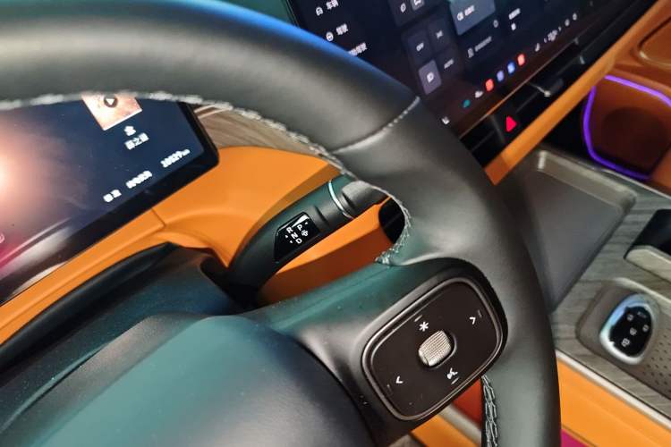 Used Wey Gaoshan 2025 Four-Wheel Drive Alpine 8