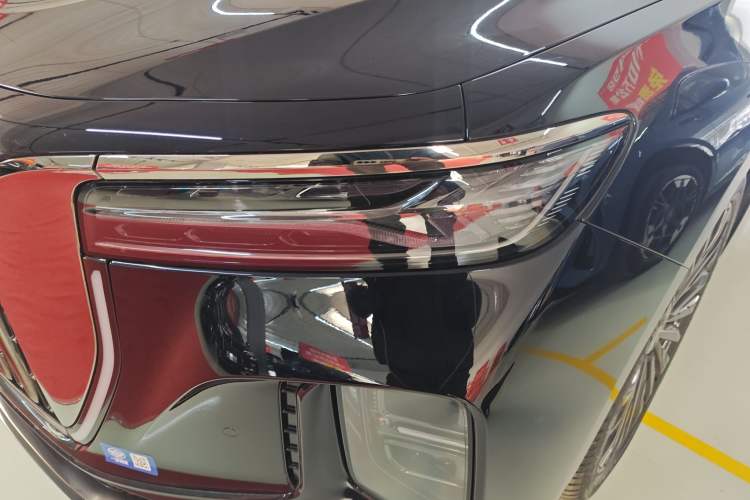 Used Hongqi H9 2025 Model Facelifted 2.0T Two-Wheel Drive Flag-Style Private Enjoyment Fashion Edition, 5 Seats