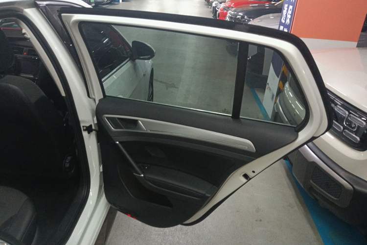 Used Volkswagen Golf Pure Electric 2020 Chari
